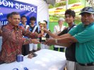 receiving_prize_20110227_1444685157